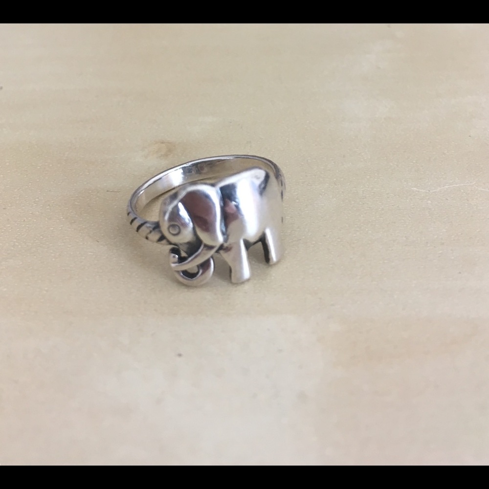 Sterling silver elephant ring!